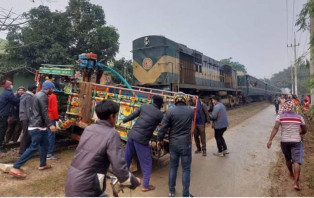 চাঁপাইনবাবগঞ্জে ট্রেনে কাটা পড়ে নিহত ৩