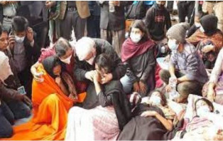 জাফর ইকবালের আশ্বাসে অনশন ভাঙলেন শাবিপ্রবির শিক্ষার্থীরা