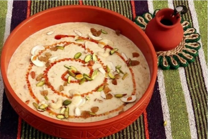 খেজুরের গুড়ের সুস্বাদু ফিরনি