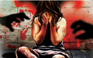 বগুড়ায় ধর্ষণের শিকার পঞ্চম শ্রেণির ছাত্রীর গর্ভপাত