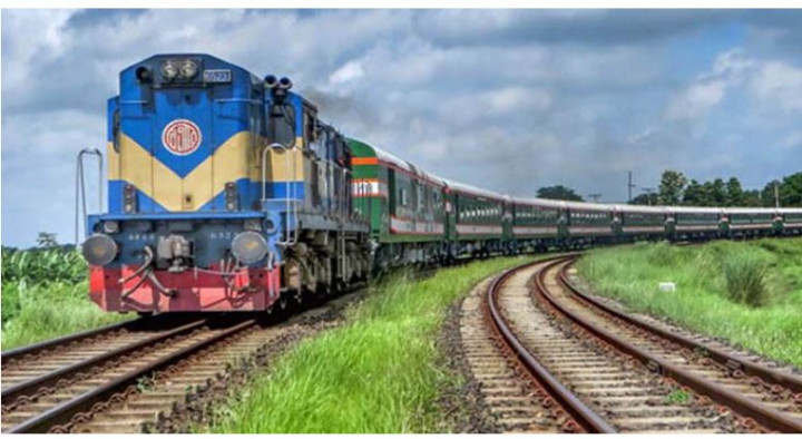 ট্রেনে কাটা পড়ে মা-মেয়ের মৃত্যু