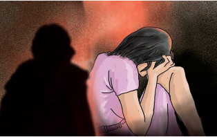 ছাত্রীকে ধর্ষণের অভিযোগে শিক্ষক আটক 