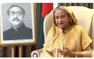 বাঙালিদের হাতে বাবাকে জীবন দিতে হয়েছে, এটাই সব থেকে কষ্টের : শেখ হাসিনা