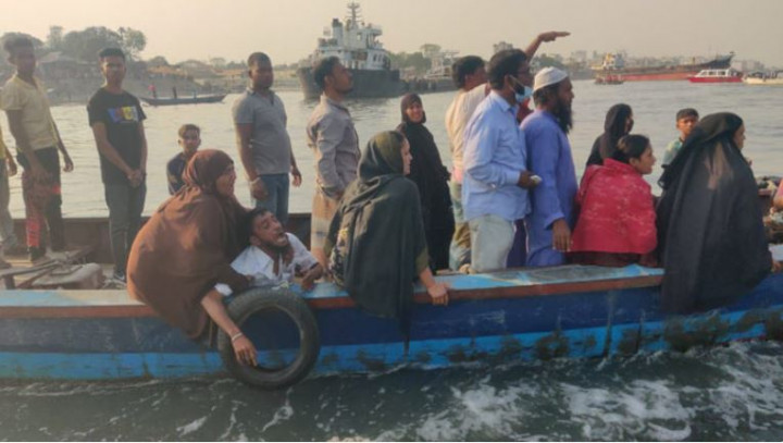 শীতলক্ষ্যায় কার্গো জাহাজের ধাক্কায় লঞ্চডুবি, চারজনের লাশ উদ্ধার