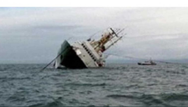 বঙ্গোপসাগরে জাহাজডুবি, ১২ নাবিক নিখোঁজ
