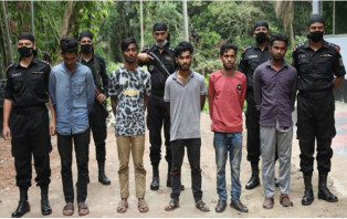 ৩ দিন আগে কেনা অস্ত্র দিয়ে বাবা-মেয়েকে গুলি করেন রিমন