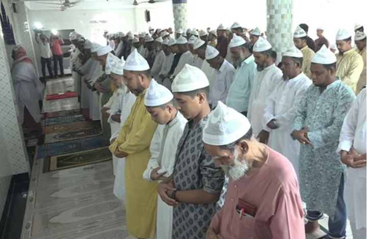 আজ সারা দেশের যেসব এলাকায় ঈদুল ফিতর অনুষ্ঠিত