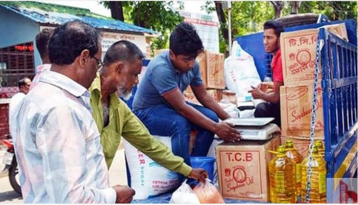 ১১০ টাকা লিটারে সয়াবিন তেল বিক্রি স্থগিত করল টিসিবি