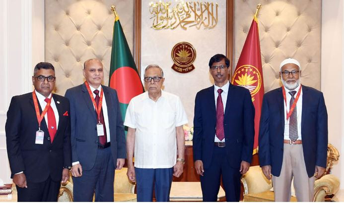 সব বিশ্ববিদ্যালয়ে সময়োপযোগী কারিকুলাম করার নির্দেশ রাষ্ট্রপতির