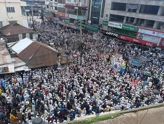 মহানবী হযরত মুহাম্মদ (সা:) কে নিয়ে কটুক্তির প্রতিবাদে ফরিদপুরে বিক্ষোভ মিছিল