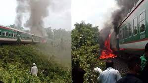 মৌলভীবাজারে ট্রেনে আগুন