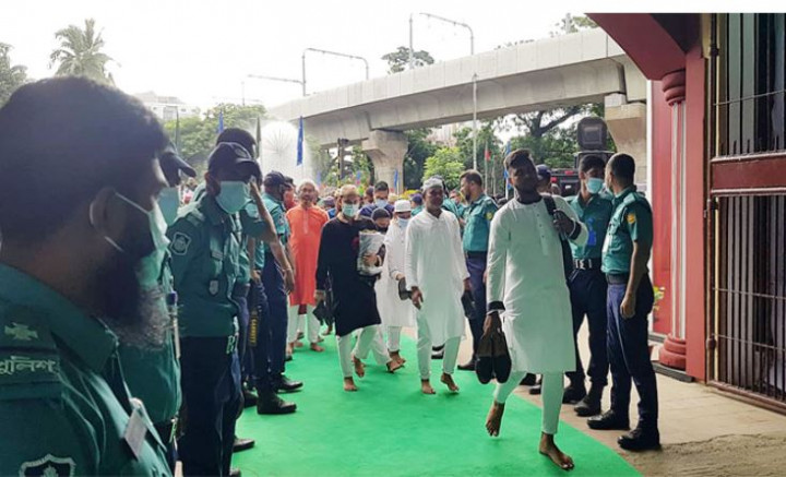জাতীয় ঈদগাহ মাঠ ঘিরে কঠোর নিরাপত্তা