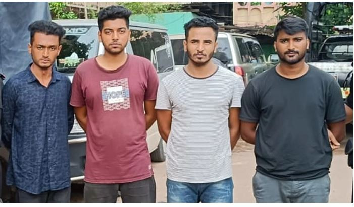 চবিতে যৌন নিপীড়নে জড়িত দুজনকে আজীবন বহিষ্কার