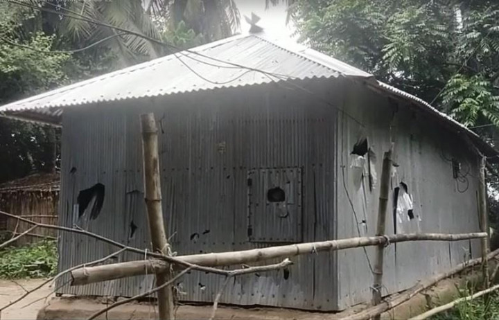 মহেশপুরে বাড়িঘর ভাংচুর ও লুটপাটের ঘটনায় পুলিশের তদন্ত শুরু 