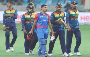 বাংলাদেশকে হারিয়ে শেষ চারে উঠতে চায় শ্রীলঙ্কা