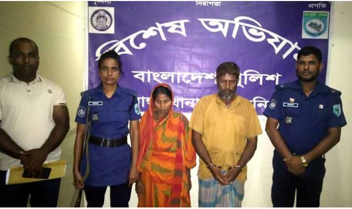 গৃহবধূকে এসিড নিক্ষেপের মামলায় শ্বশুর-শাশুড়ি গ্রেফতার