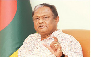 ভারত ও চীনের ওপর নির্ভরশীলতা কমাতে সক্ষমতা বাড়াতে হবে : বাণিজ্যমন্ত্রী