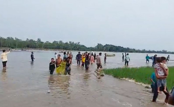 করতোয়া নদীতে নৌকাডুবে ২৪ জনের মৃত্যু