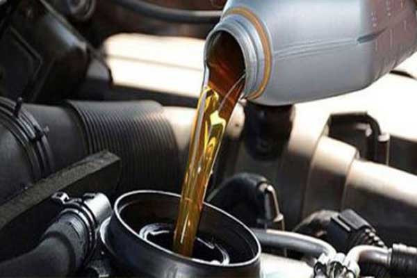 জ্বালানি তেলের দাম আরও কমল