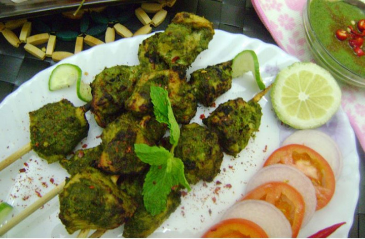 পেট ফাঁপা বা হজমে সমস্যায় খেতে পারেন পুদিনা কাবাব