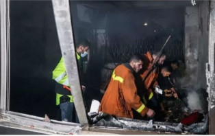 গাজা উপত্যকার শরণার্থী শিবিরে ভয়াবহ আগুনে নিহত ২১