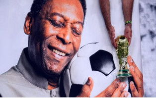 সান্তোস স্টেডিয়ামে পেলের শেষকৃত্য