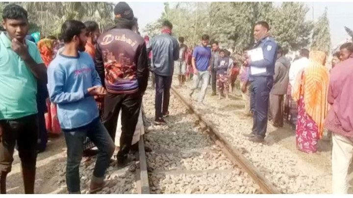 ট্রেনে কাটা পড়ে মা-মেয়ে নিহত