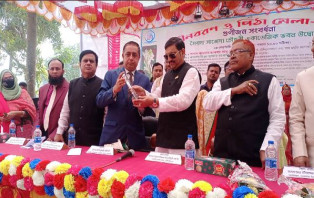 সালথার নবকাম পল্লী কলেজে নবীন বরণ ও পিঠা মেলা অনুষ্ঠিত