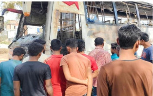 বাসচাপায় সিএনজিচালিত অটোরিকশার চার যাত্রী নিহত