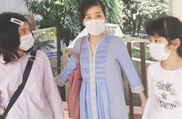 দুই সন্তানকে নিয়ে বিদেশে যেতে পারবেন না জাপানি মা