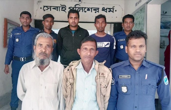 পাংশা থানা পুলিশের অভিযানে গ্রেপ্তার ৫