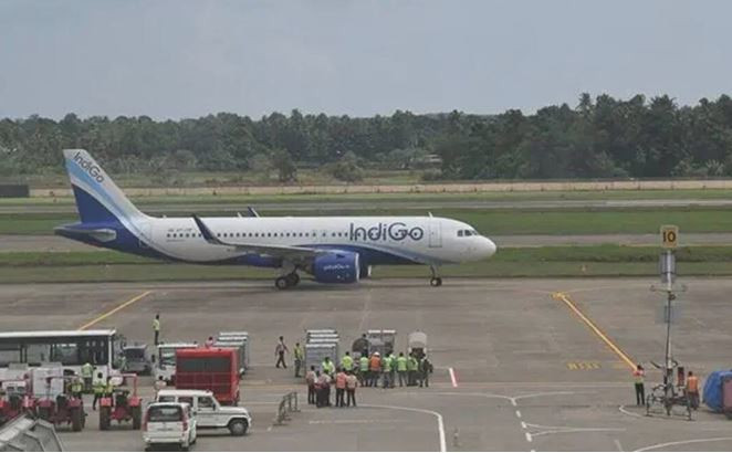 ভারতীয় বিমানের জরুরি অবতরণ পাকিস্তানে