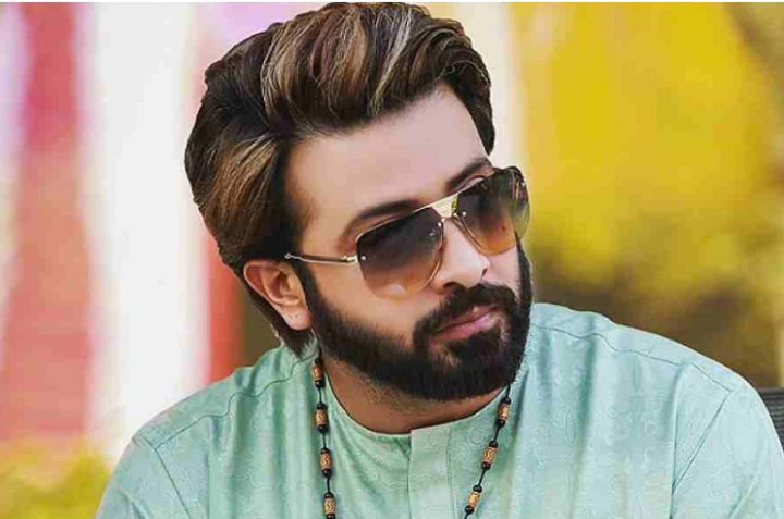 ডিবি কার্যালয়ে শাকিব খান