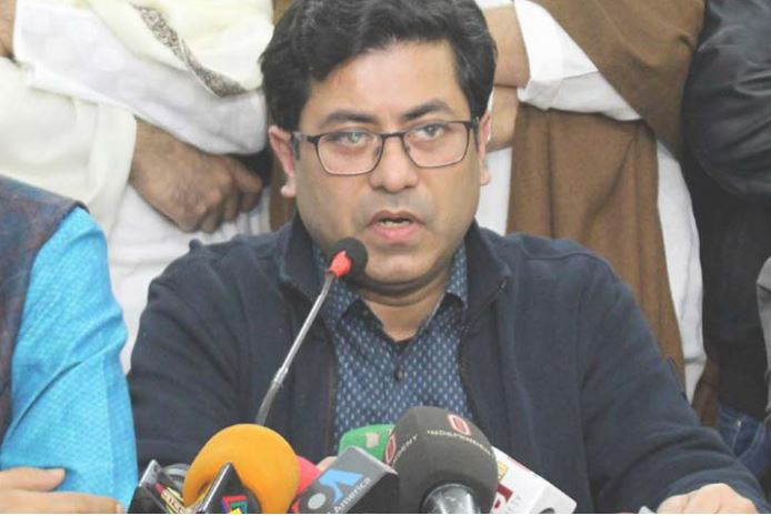 মালিকদের বাধায় ঝুঁকিপূর্ণ বঙ্গবাজার ভাঙা যায়নি : মেয়র তাপস
