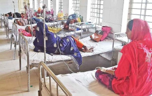 চরভদ্রাসন উপজেলা স্বাস্থ্য কমপ্লেক্সে নানা সংকট, খুঁড়িয়ে চলছে চিকিৎসা সেবা