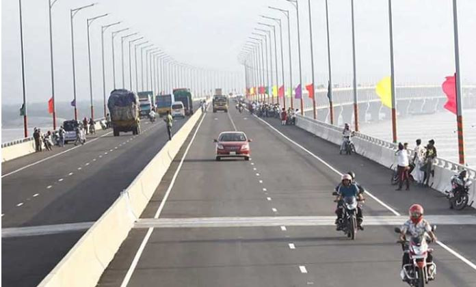 পদ্মা সেতুতে টোল আদায় ৮০০ কোটির মাইলফলক ছাড়াল