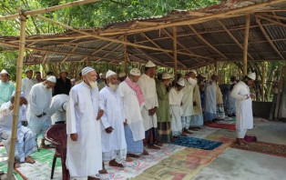 বোয়ালমারী-আলফাডাঙ্গার ১১ গ্রামে ঈদুল আযহা উদযাপিত
