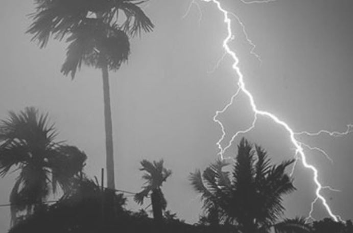 দেশের যেসব জায়গায় বজ্রসহ বৃষ্টির আভাস