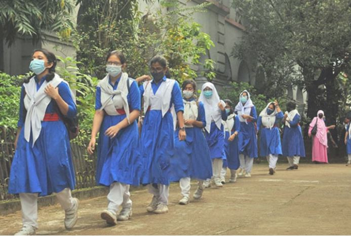 শিক্ষাপ্রতিষ্ঠান খুলেছে , মানতে হবে ৫ নির্দেশনা