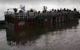টাঙ্গুয়ার হাওরে পর্যটকবাহী হাউসবোট ডুবি