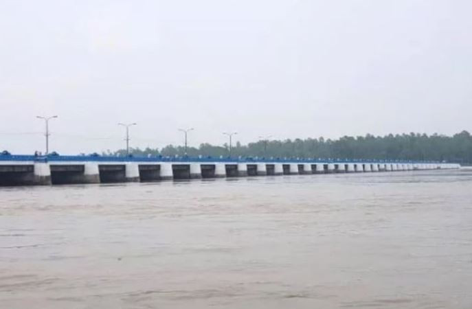 তিস্তা নদীর পানি বিপৎসীমা ছুঁই ছুঁই
