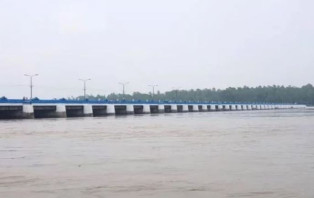 তিস্তা নদীর পানি বিপৎসীমা ছুঁই ছুঁই