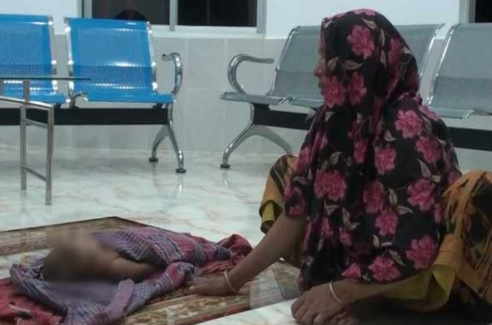 মায়ের কোল থেকে কেড়ে নিয়ে ছুঁড়ে ফেলে শিশু হত্যা, আটক ২
