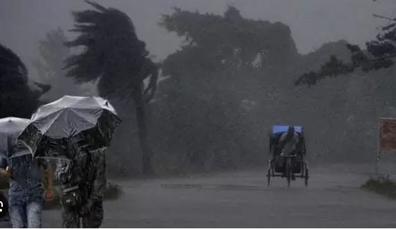 রাত ১টার মধ্যে যেসব জেলায় ঝড়-বৃষ্টি হতে পারে