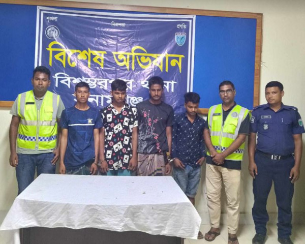 কিশোরীকে সংঘবদ্ধ ধর্ষণ, বান্ধবী রিয়াসহ গ্রেপ্তার ৫