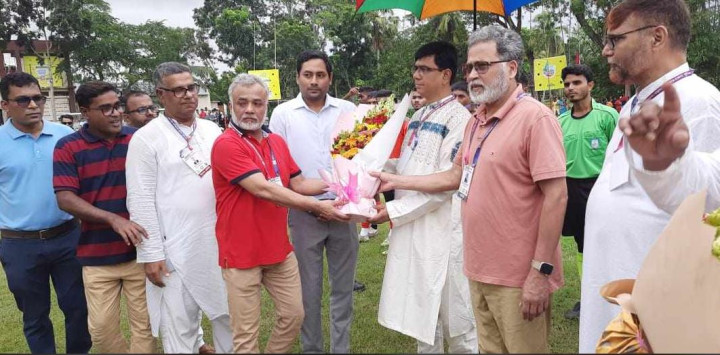 চরভদ্রাসনে আনোয়ারা  মান্নান বেগ অন্তু জেলা ফুটবল টুর্নামেন্ট অনুষ্ঠিত 