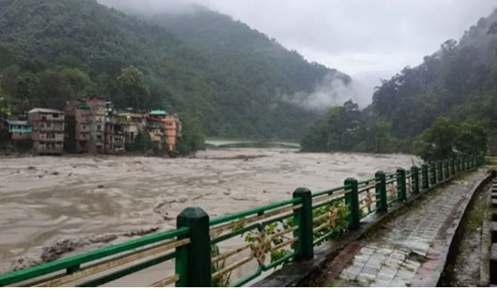 সিকিমে বন্যা, ২৩ সেনাসদস্য নিখোঁজ 