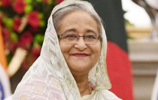 দেশে ফিরলেন প্রধানমন্ত্রী