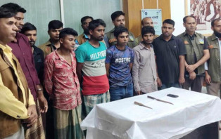 খালাতো ভাইকে খুন করে অটোরিক্সা ছিনতাই