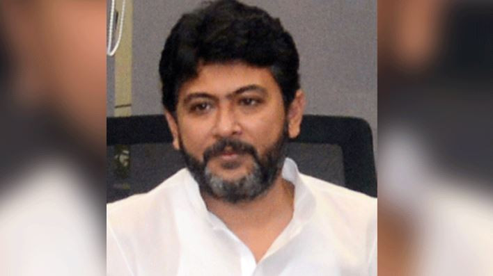 ফরিদপুর-৪ : আওয়ামী লীগের মনোনয়ন  ফরম কিনলেন নিক্সন চৌধুরী